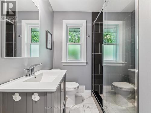 300 Burton Road, Oakville (Wo West), ON - Indoor Photo Showing Bathroom