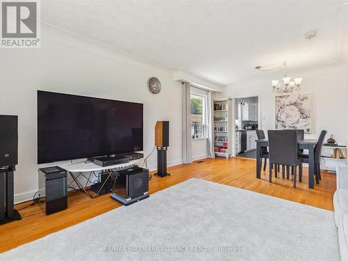 300 Burton Road, Oakville (Wo West), ON - Indoor