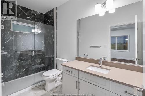 162 Mclellan Unit# A, Amherstburg, ON - Indoor Photo Showing Bathroom