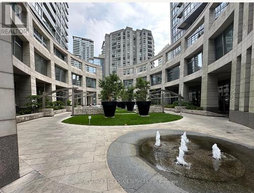 Amazing courtyard - 2804 - 2191 Yonge Street, Toronto, ON - Outdoor With Facade
