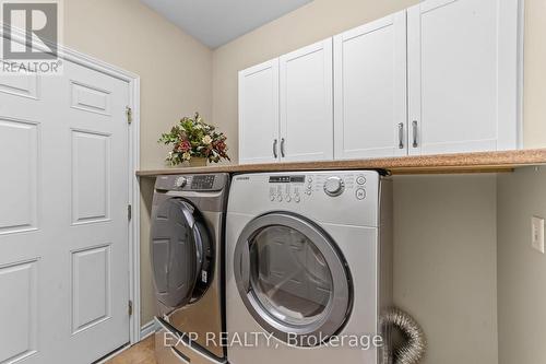 2137 Jack Nash Drive, London South (South A), ON - Indoor Photo Showing Laundry Room