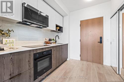 402 - 5 Defries Street, Toronto, ON - Indoor Photo Showing Kitchen