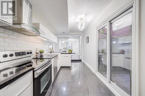 237 Ontario Street, Toronto, ON - Indoor Photo Showing Kitchen With Upgraded Kitchen