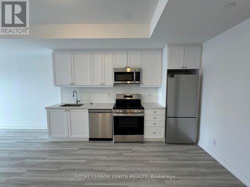 1209 - 55 Clarington Boulevard, Clarington, ON - Indoor Photo Showing Kitchen