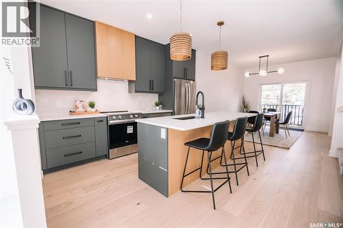 2804 14Th Avenue, Regina, SK - Indoor Photo Showing Kitchen With Upgraded Kitchen