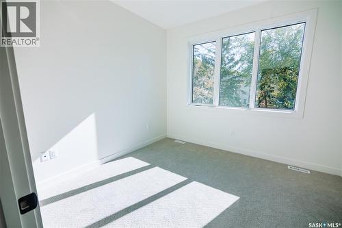 2804 14Th Avenue, Regina, SK - Indoor Photo Showing Other Room