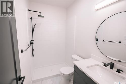 2804 14Th Avenue, Regina, SK - Indoor Photo Showing Bathroom