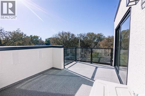 2804 14Th Avenue, Regina, SK - Outdoor