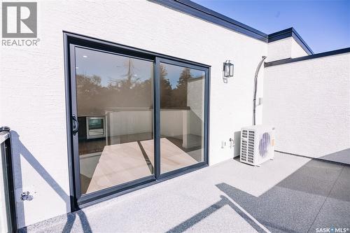 2804 14Th Avenue, Regina, SK - Outdoor With Exterior