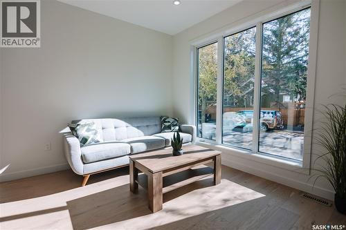 2804 14Th Avenue, Regina, SK - Indoor Photo Showing Other Room