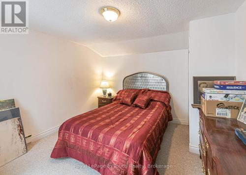 166 Duck Bay Road, Tay, ON - Indoor Photo Showing Bedroom