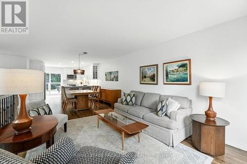 437 Duffy Street, Cobourg, ON - Indoor Photo Showing Living Room