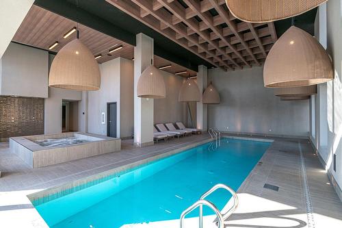 Pool - 3104-1288 Rue St-Antoine O., Montréal (Ville-Marie), QC - Indoor Photo Showing Other Room With In Ground Pool