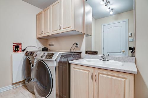 Laundry room - 7655 Rue Liege, Brossard, QC - Indoor Photo Showing Laundry Room