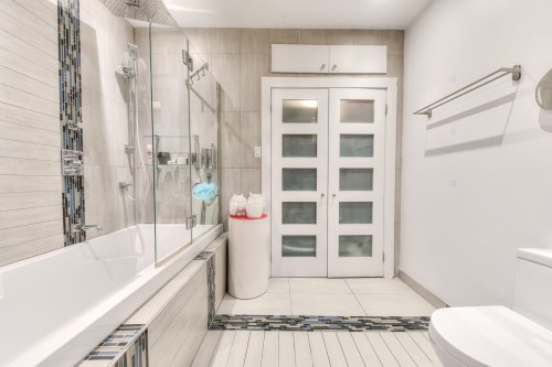 Salle de bains - 6009 Rue Louis-Hémon, Montréal (Rosemont/La Petite-Patrie), QC - Indoor Photo Showing Bathroom