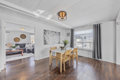 4 Linden Lane, Innisfil, ON - Indoor Photo Showing Dining Room