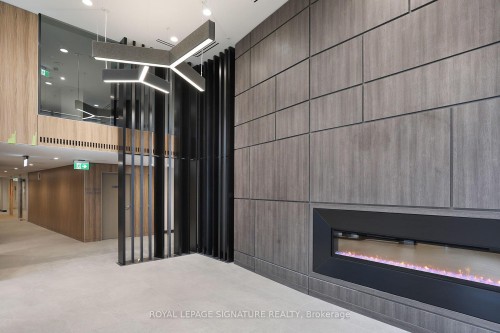 909-2525 Bathurst Street, Toronto, ON - Indoor Photo Showing Other Room With Fireplace