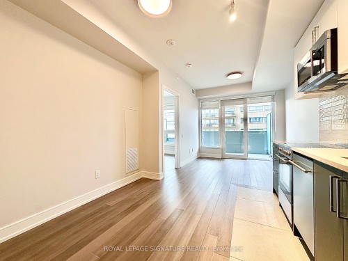 906-2525 Bathurst Street, Toronto, ON - Indoor