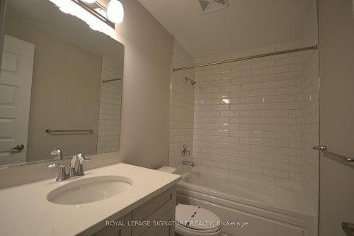 420-480 Gordon Krantz Avenue, Milton, ON - Indoor Photo Showing Bathroom