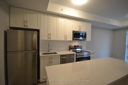 420-480 Gordon Krantz Avenue, Milton, ON - Indoor Photo Showing Kitchen With Stainless Steel Kitchen