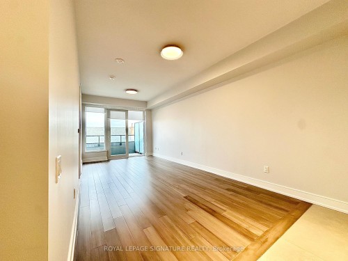 411-2525 Bathurst Street, Toronto, ON - Indoor Photo Showing Other Room