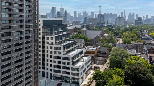 1002-664 Spadina Avenue, Toronto, ON - Outdoor With Facade
