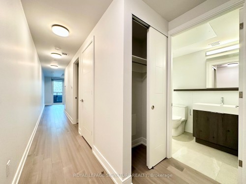 213-664 Spadina Avenue, Toronto, ON - Indoor