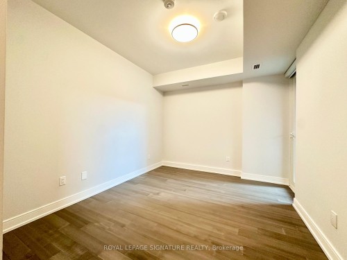 213-664 Spadina Avenue, Toronto, ON - Indoor Photo Showing Other Room