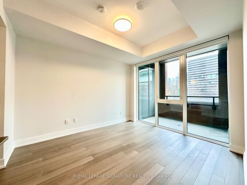 210-664 Spadina Avenue, Toronto, ON - Indoor Photo Showing Other Room