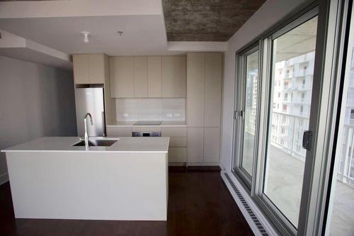 Cuisine - 914-2320 Rue Tupper, Montréal (Ville-Marie), QC - Indoor Photo Showing Kitchen
