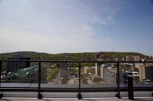 View - 914-2320 Rue Tupper, Montréal (Ville-Marie), QC - Outdoor With Balcony With View