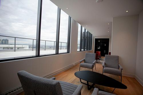 Salle communautaire - 914-2320 Rue Tupper, Montréal (Ville-Marie), QC - Indoor Photo Showing Other Room