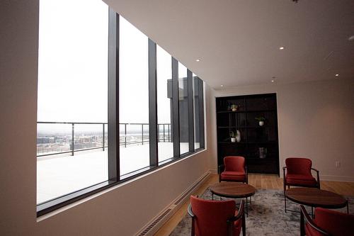 Salle communautaire - 914-2320 Rue Tupper, Montréal (Ville-Marie), QC - Indoor Photo Showing Other Room