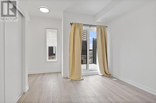 4 - 3069 Pharmacy Avenue, Toronto, ON - Indoor Photo Showing Other Room