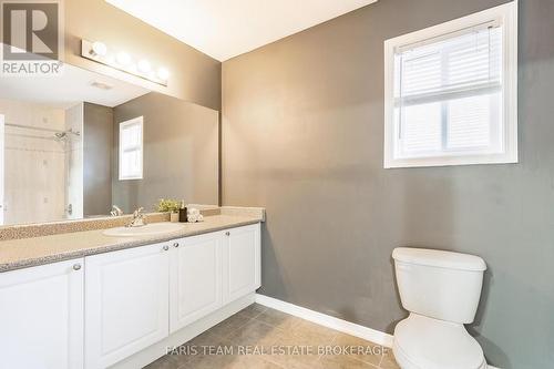 1373 Hunter Street, Innisfil, ON - Indoor Photo Showing Bathroom