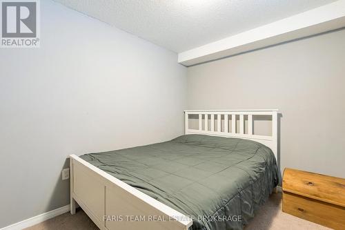 1373 Hunter Street, Innisfil, ON - Indoor Photo Showing Bedroom
