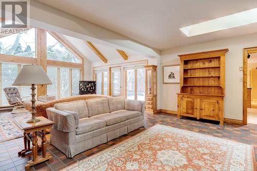 238 Penn Drive, Burlington, ON - Indoor Photo Showing Living Room