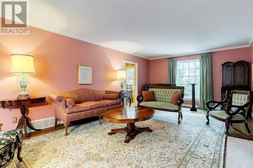 238 Penn Drive, Burlington, ON - Indoor Photo Showing Living Room