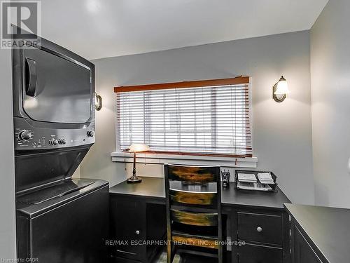 491 Pearl Street, Burlington, ON - Indoor Photo Showing Laundry Room