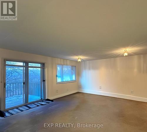 27 Venn Crescent, Toronto, ON - Indoor Photo Showing Other Room