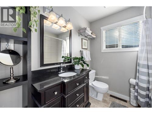 705 Elm Street, Ashcroft, BC - Indoor Photo Showing Bathroom