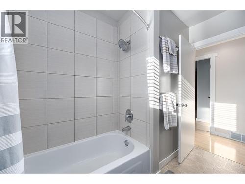 705 Elm Street, Ashcroft, BC - Indoor Photo Showing Bathroom