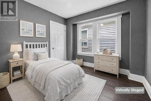 49 Allan Avenue, Hamilton, ON - Indoor Photo Showing Bedroom