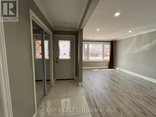 64 Gainsborough Road, Hamilton, ON - Indoor Photo Showing Other Room