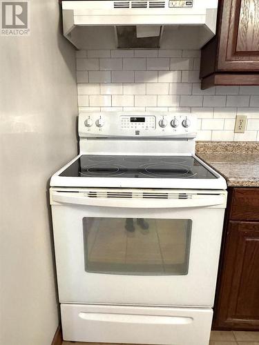 187 Parkland Cres, Sault Ste. Marie, ON - Indoor Photo Showing Kitchen