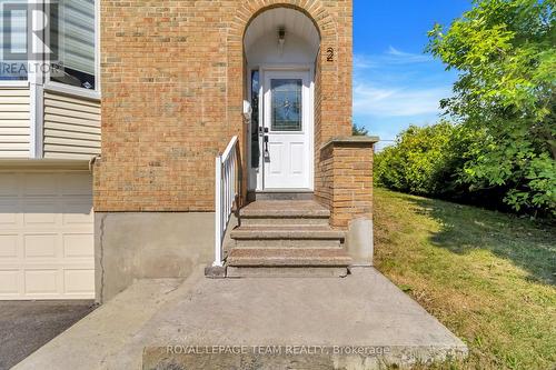 2 Brookhaven Court, Ottawa, ON - Outdoor