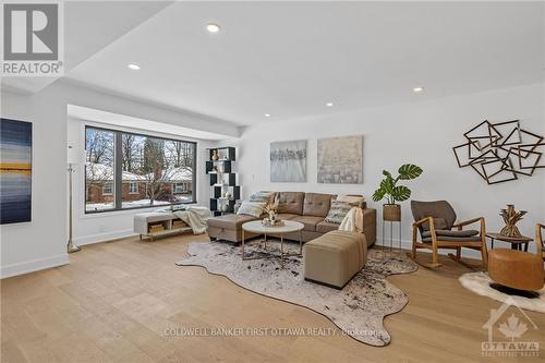 628 Parkview Road, Ottawa, ON - Indoor Photo Showing Living Room