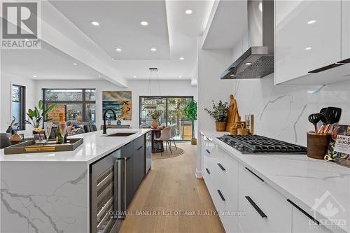 628 Parkview Road, Ottawa, ON - Indoor Photo Showing Kitchen With Upgraded Kitchen
