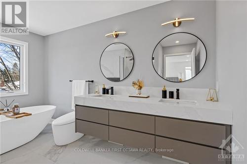 628 Parkview Road, Ottawa, ON - Indoor Photo Showing Bathroom