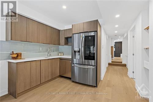 628 Parkview Road, Ottawa, ON - Indoor Photo Showing Kitchen